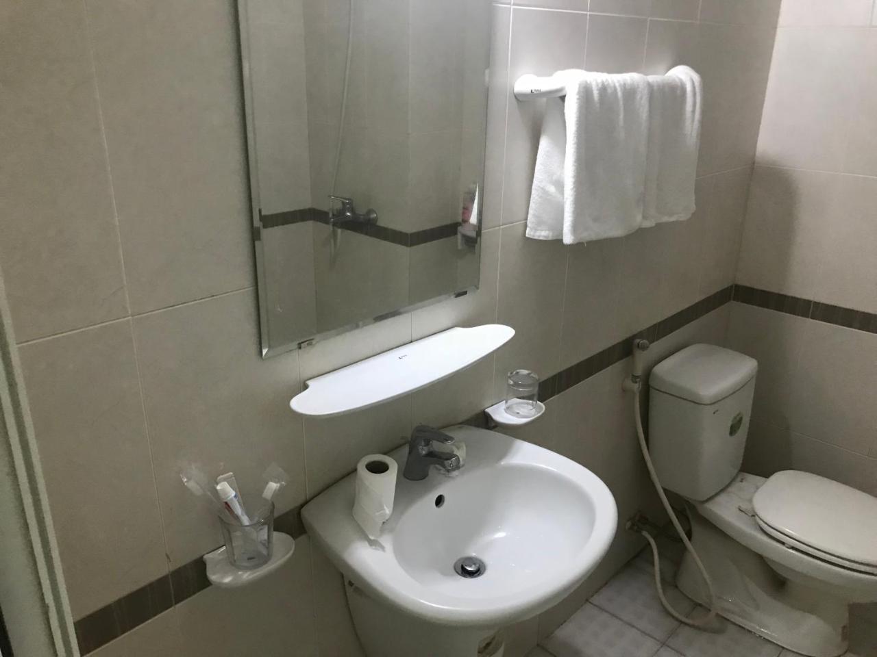 Hoanglong Hotel Hanoi Exterior photo